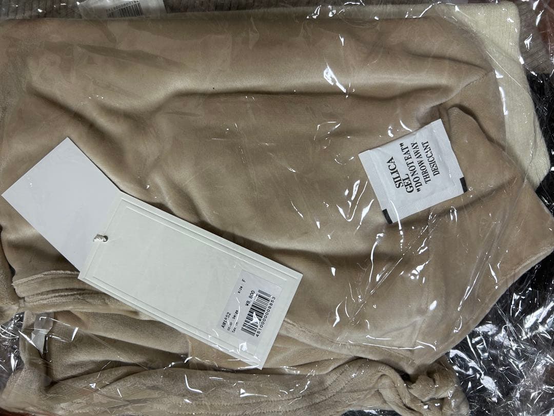 即日発送Ruth velour tops andmary