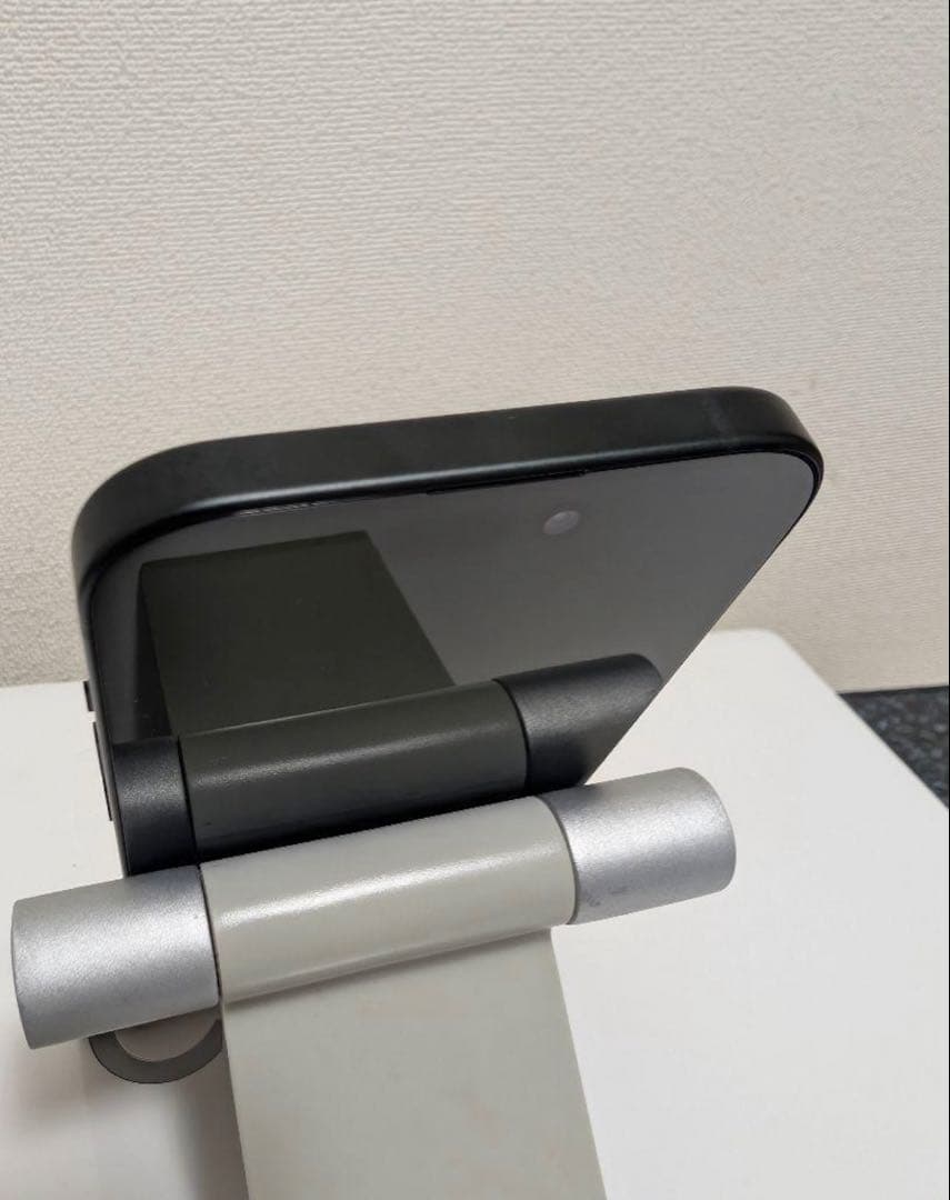 【ほぼ新品】最大容量100％iPhone15 128gb ブラック 本体