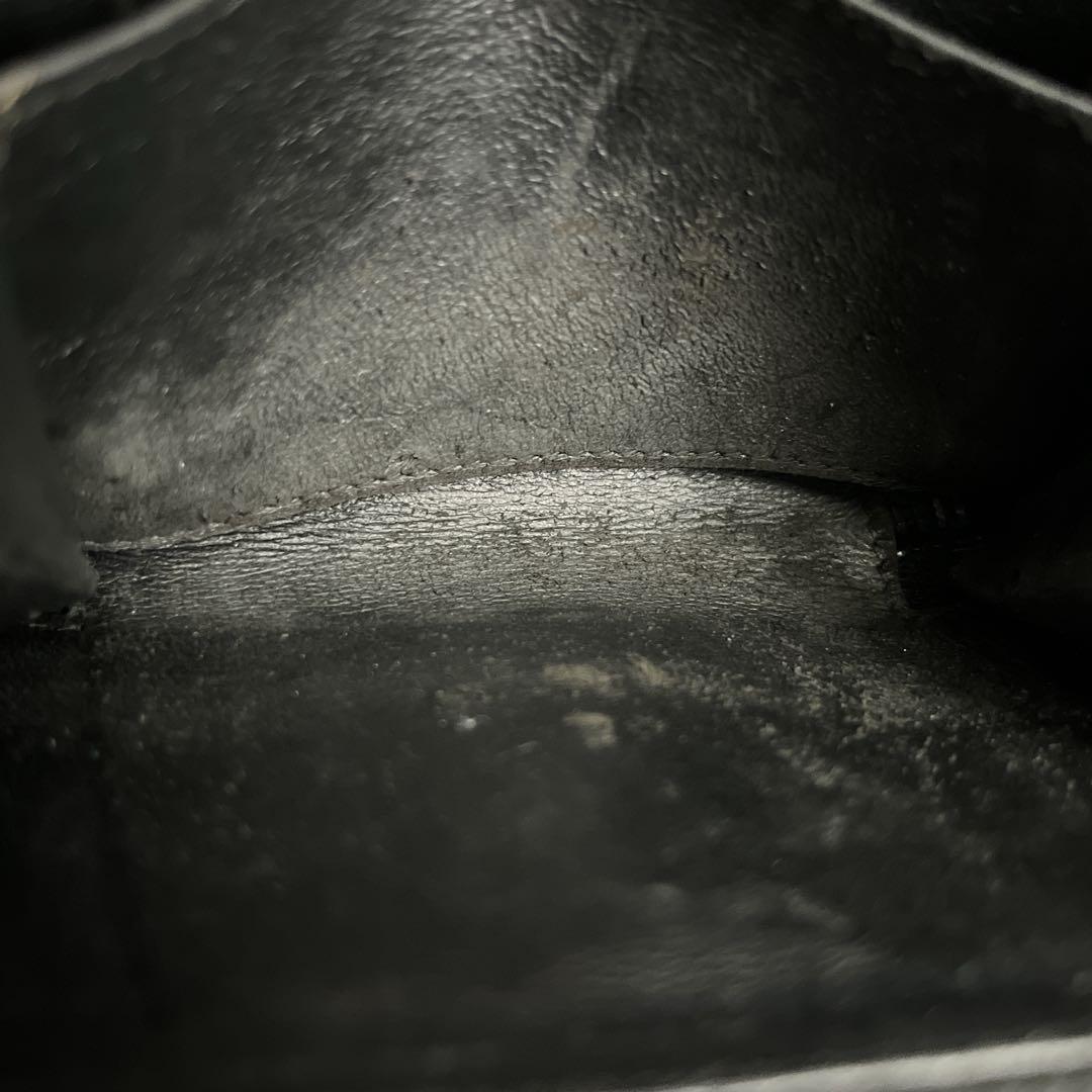 イヴサンローラン　ケース　ラウンドファスナー　YSLロゴ　小銭入れ　レザー