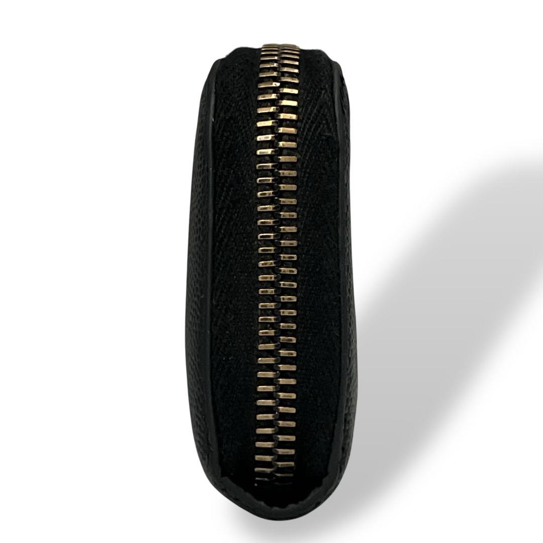 イヴサンローラン　ケース　ラウンドファスナー　YSLロゴ　小銭入れ　レザー