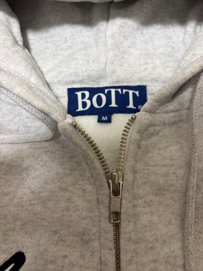 Bott ジップパーカー　Mサイズ