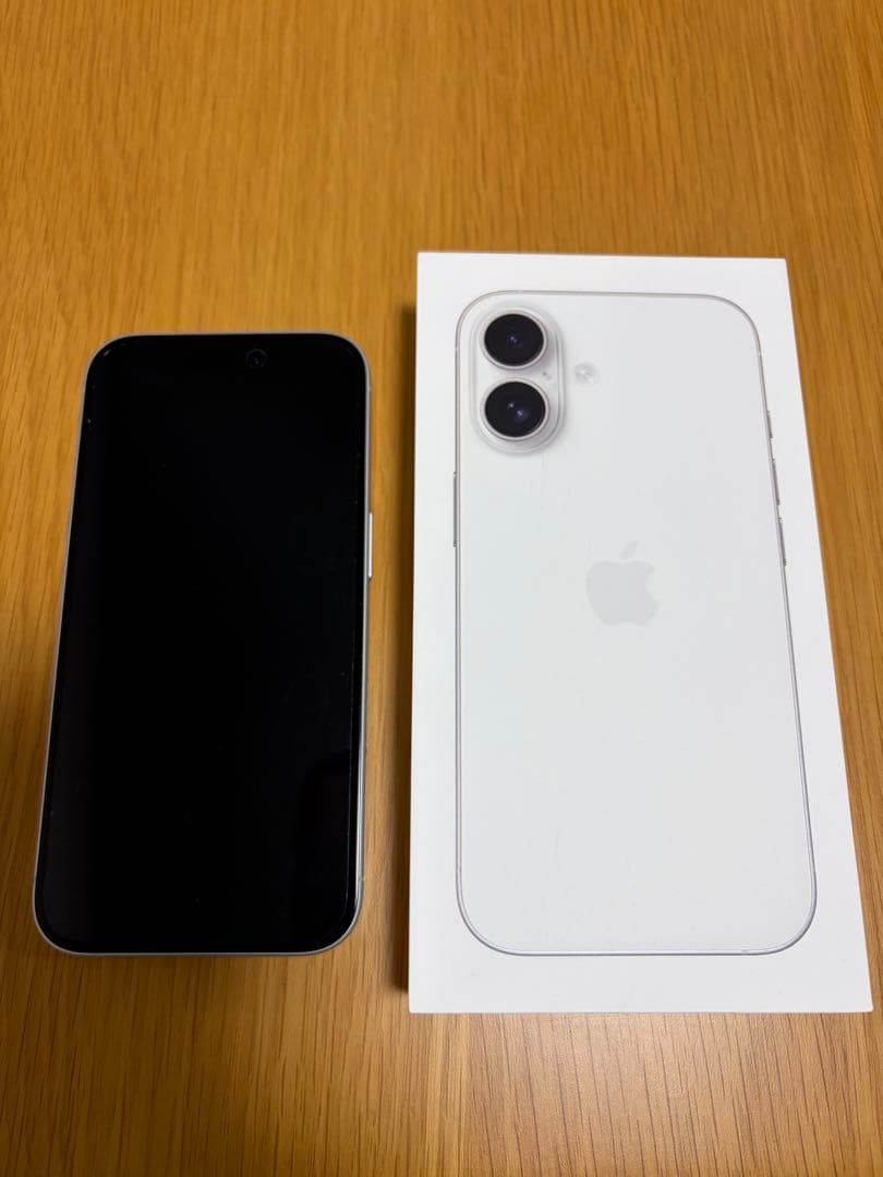 【美品】Apple iPhone16 ホワイト 本体 128GB