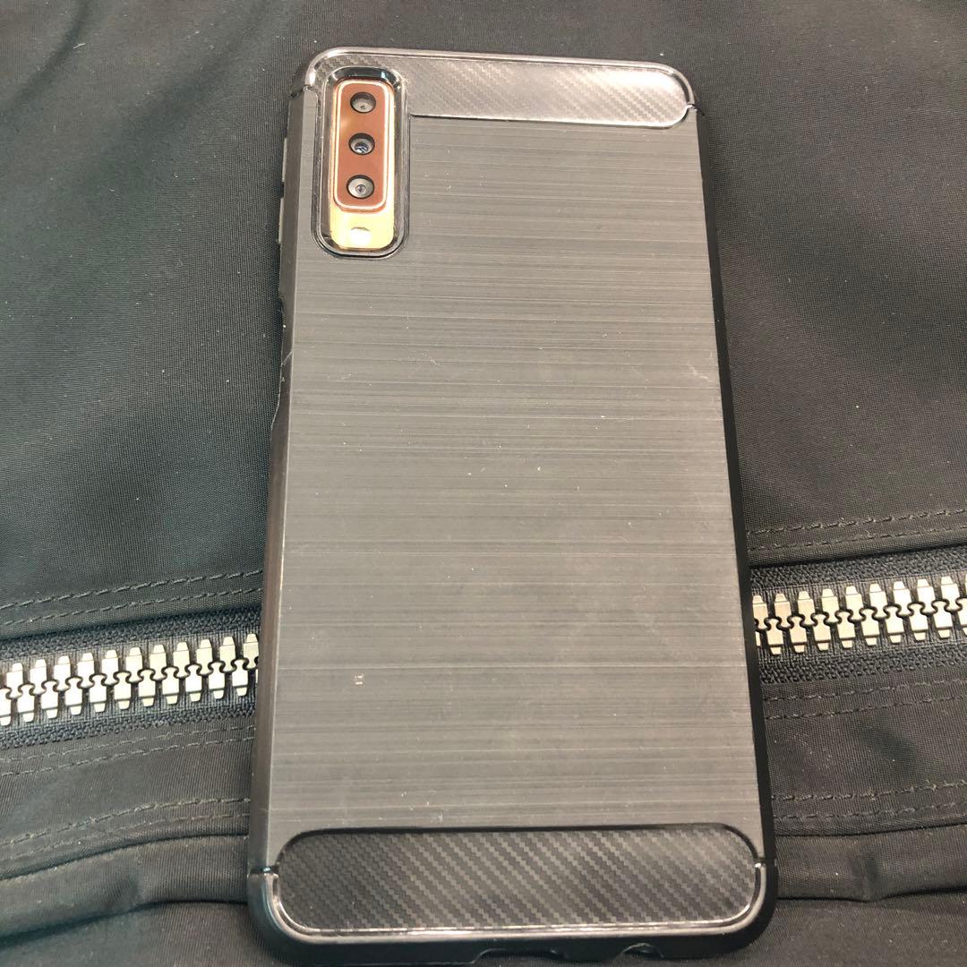 Galaxy A7 ゴールド 64 GB au