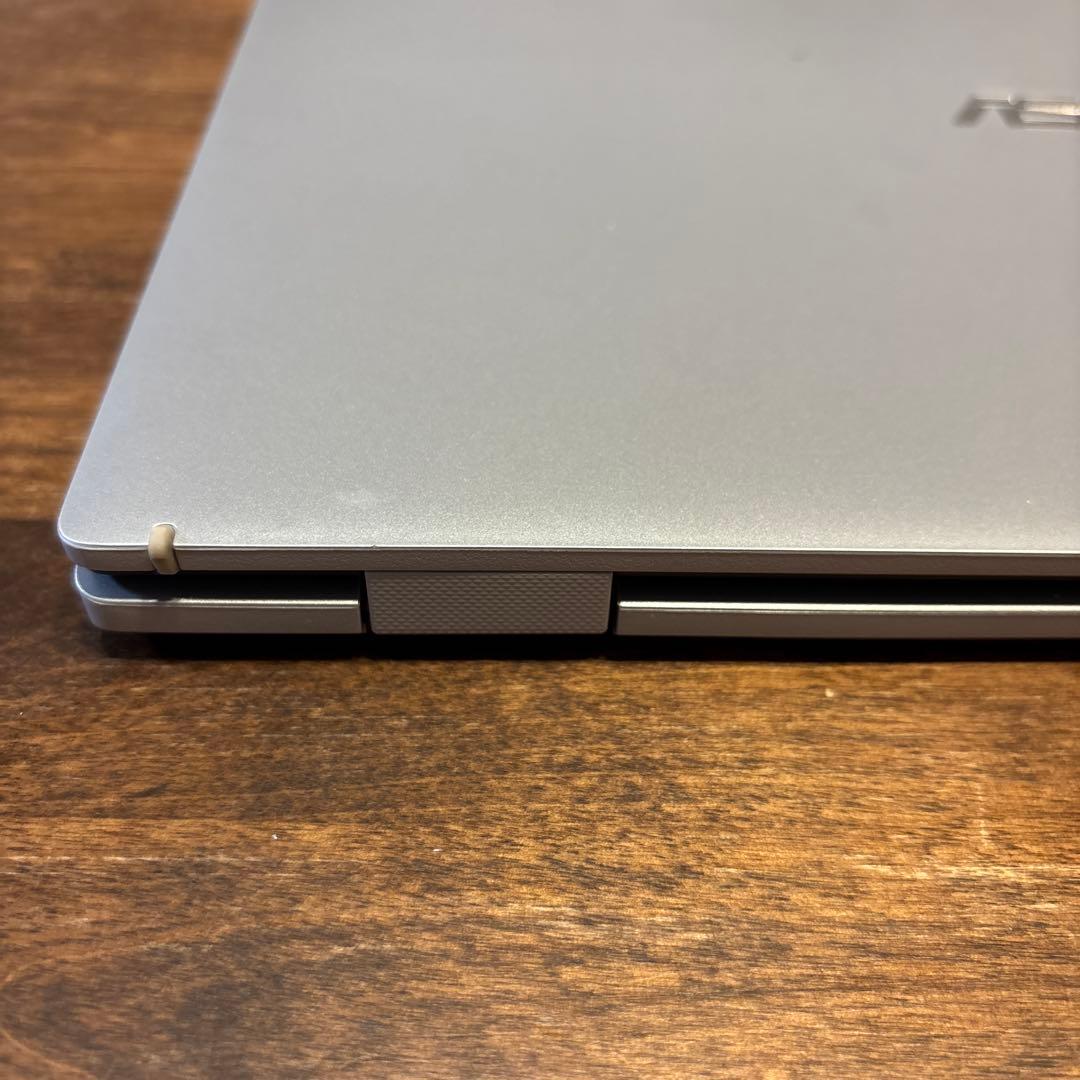 ASUS Chromebook シルバー Intel搭載