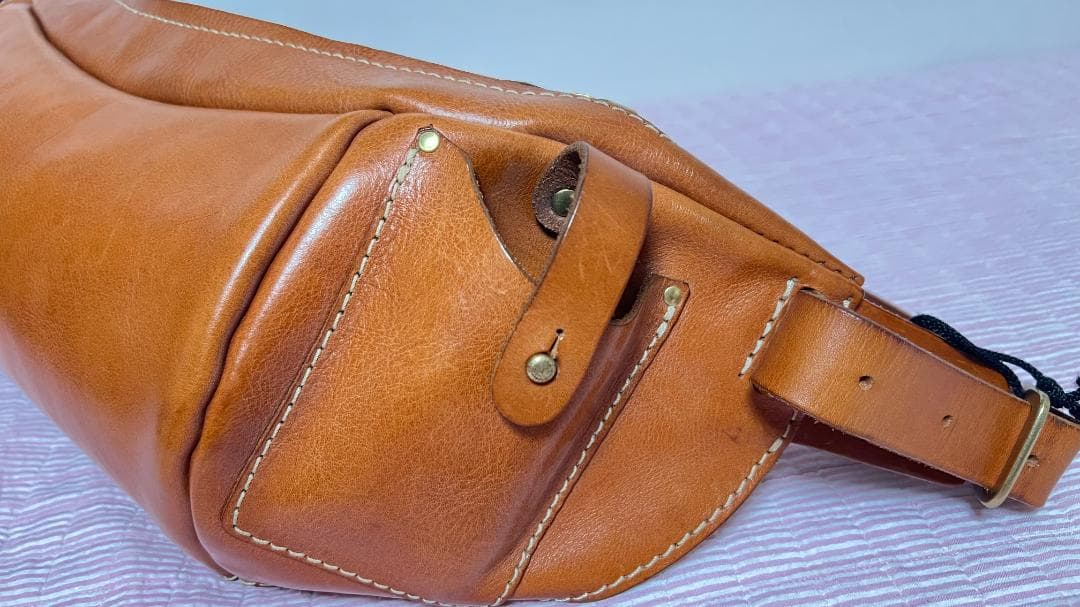 HERZ ボディバッグ F-1（おまけ付き）