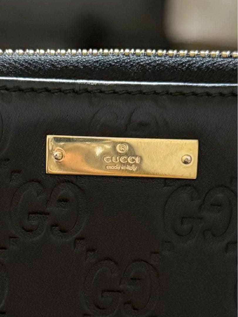 GUCCI グッチ　長財布　エンボスロゴ　GG総柄　黒　ブラック　ジッピー