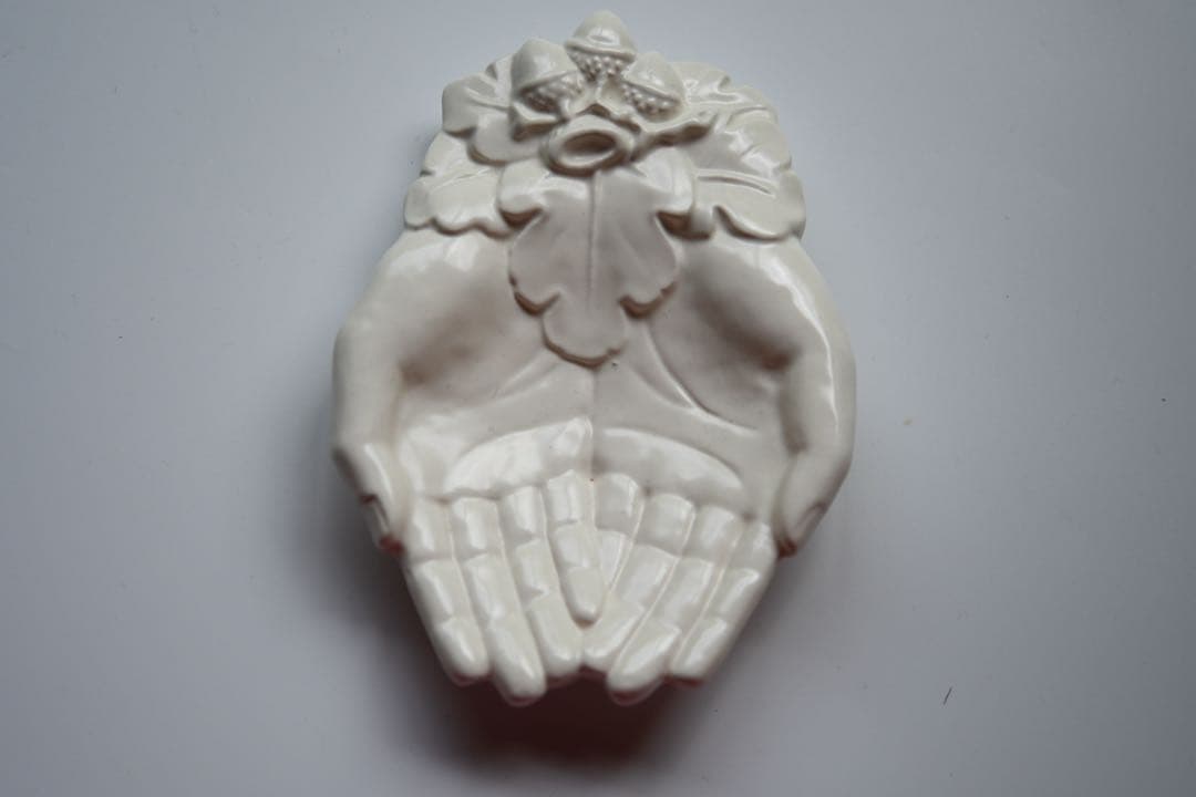 ホワイト 手の形状の皿　ハンドトレイ　ヴィンテージ