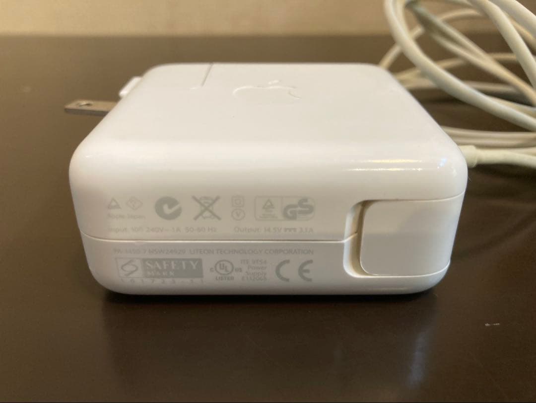 MacBook Air A1369 シルバー 充電器付き