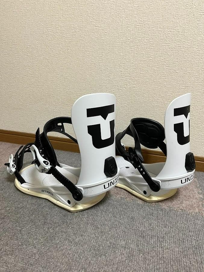 美品 UNION STRATA ユニオン ストラータ23-24モデル Mサイズ