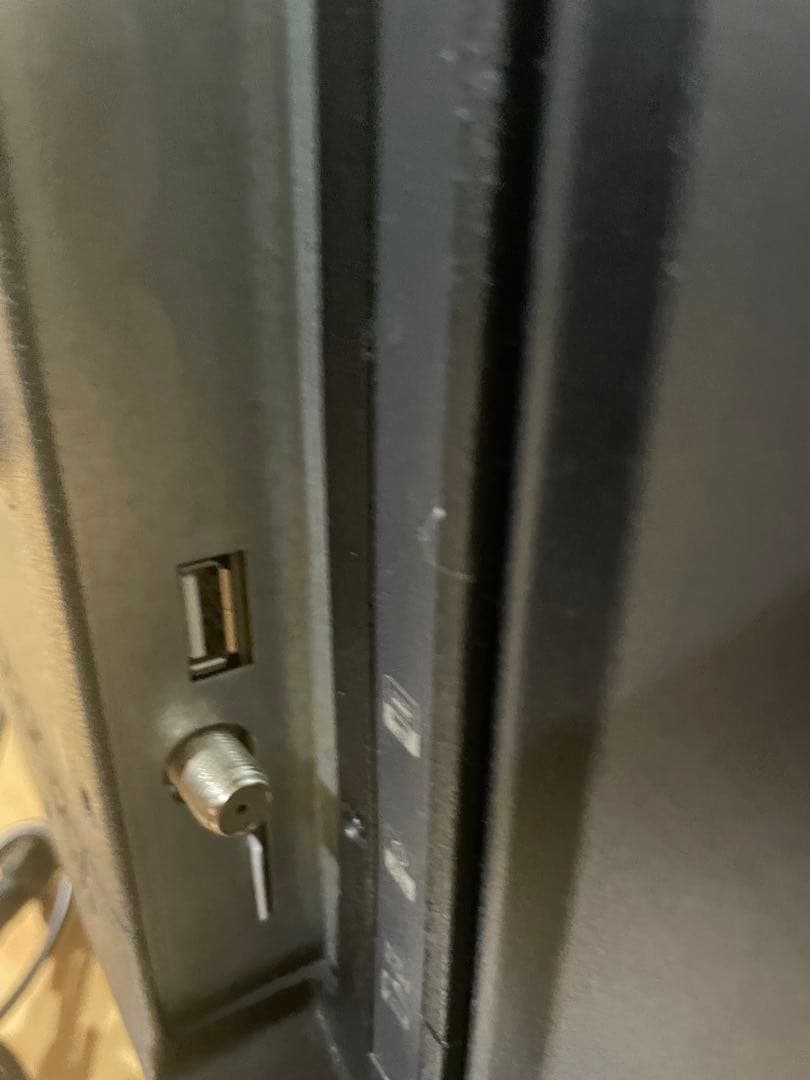 LED液晶テレビ 32インチ2022年製HDMI USB 端子搭載