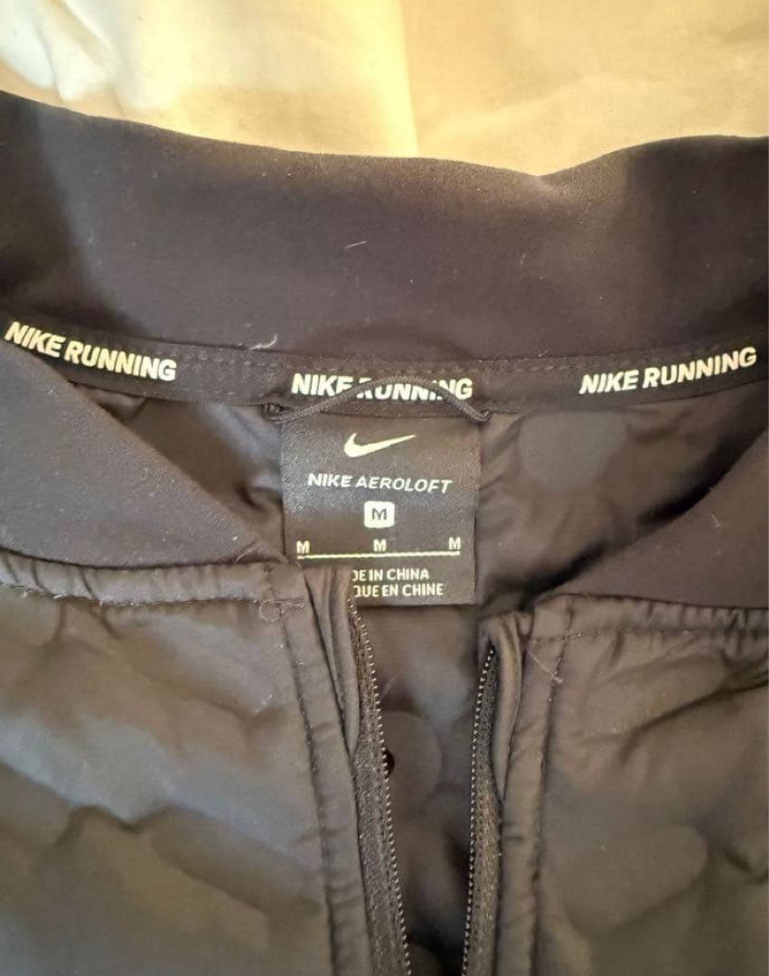 Nike Aeroloft ジャケット M ブラック　エアロロフトジャケット