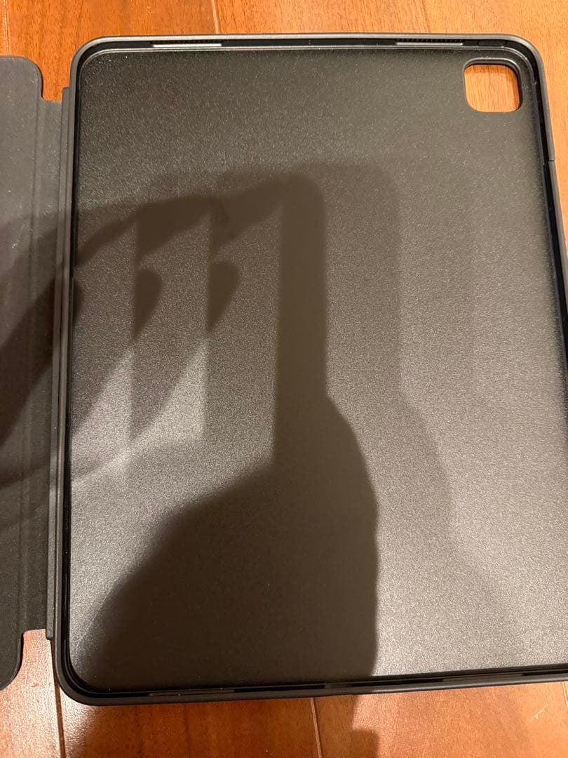 iPad Pro M4 13インチ Wi-Fi + Cellular ケース付き