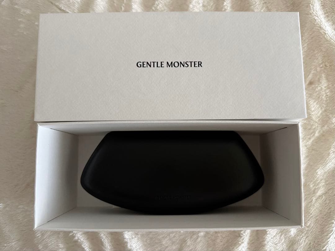 Gentle Monster Slyk 01調光レンズ