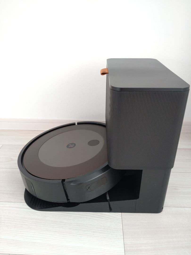 iRobot Roomba j9+　ロボット掃除機+Clean Base