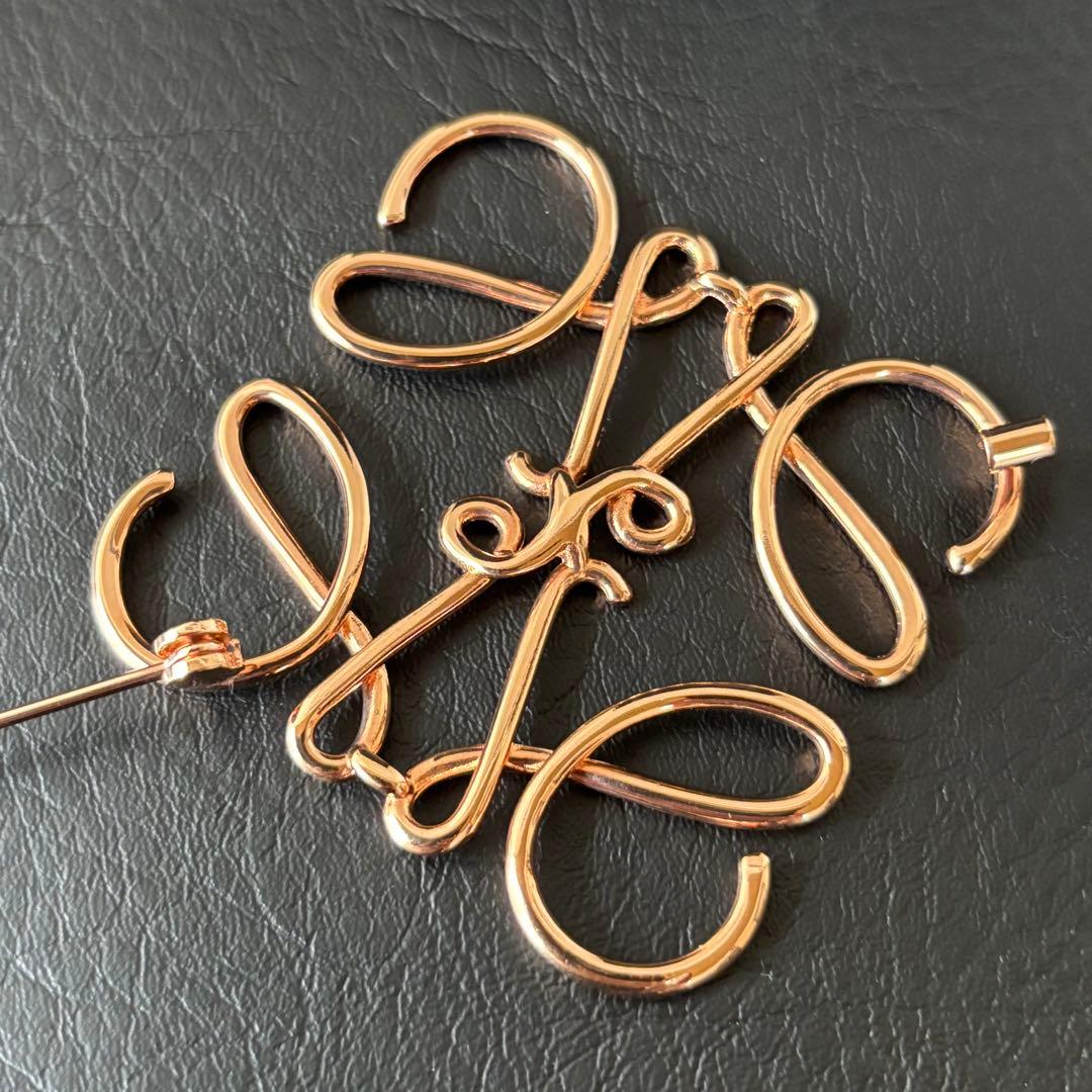 【美品】【ロエベ】LOEWE アナグラム ブローチ ピンブローチ ローズゴールド