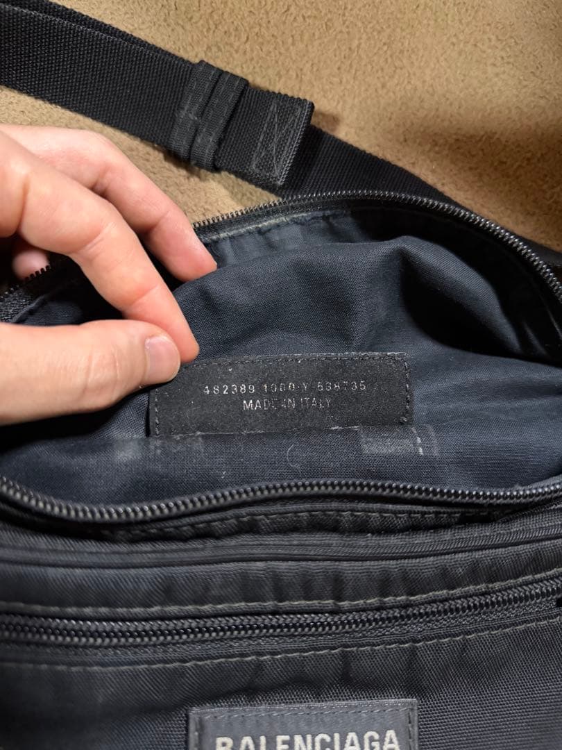 BALENCIAGA エクスプローラー ウエストバッグ 黒