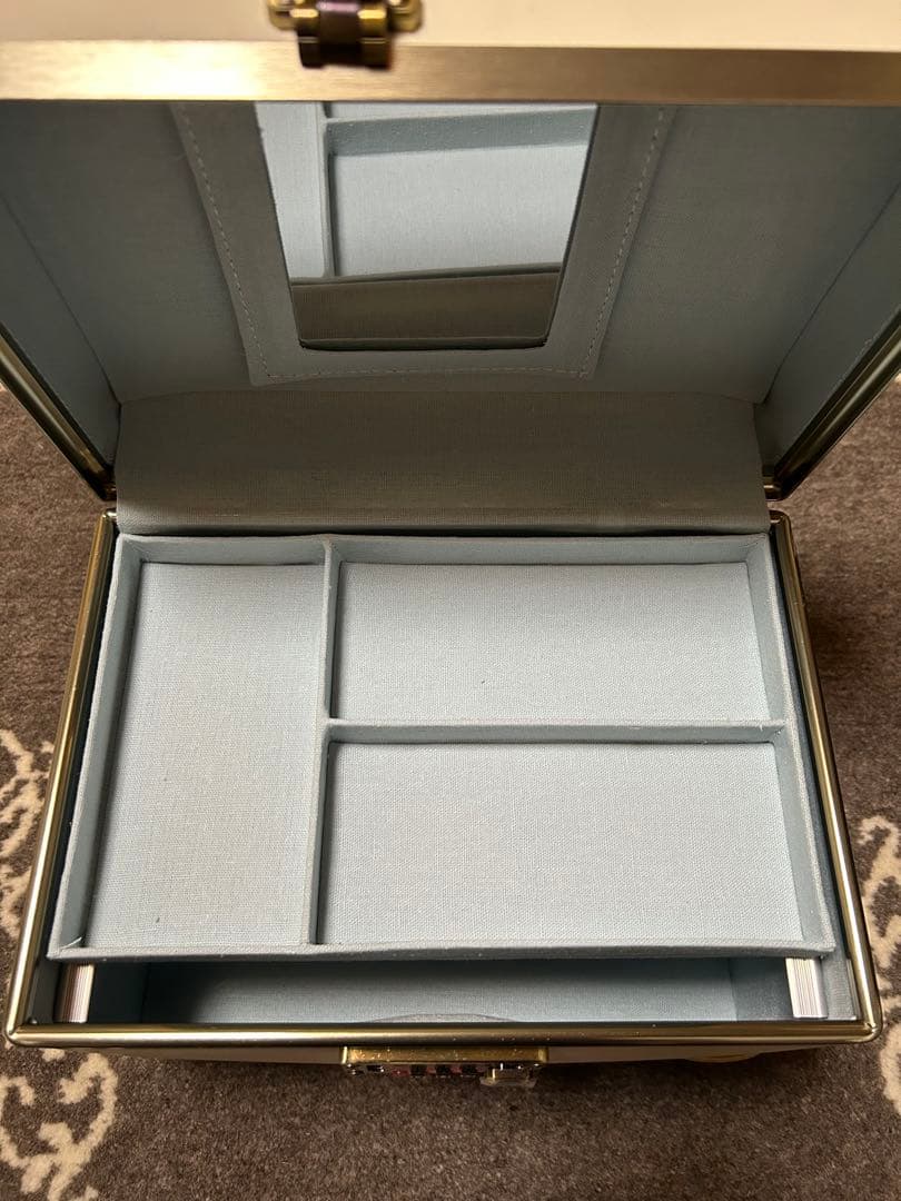 新品未使用◇バニティバッグ メイクボックス 化粧ポーチ 鏡付 ホワイト