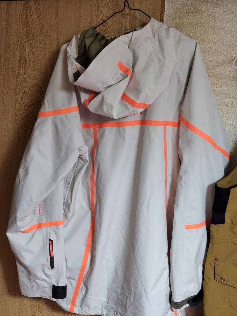 BURTON　×　VOLCOM　ビブパンツ　上下ゴアテックス　最終値下げ