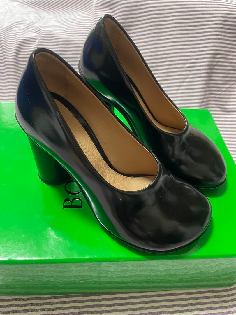 【中古】ボッテガヴァネタ　パンプス　黒　34サイズ　22センチ