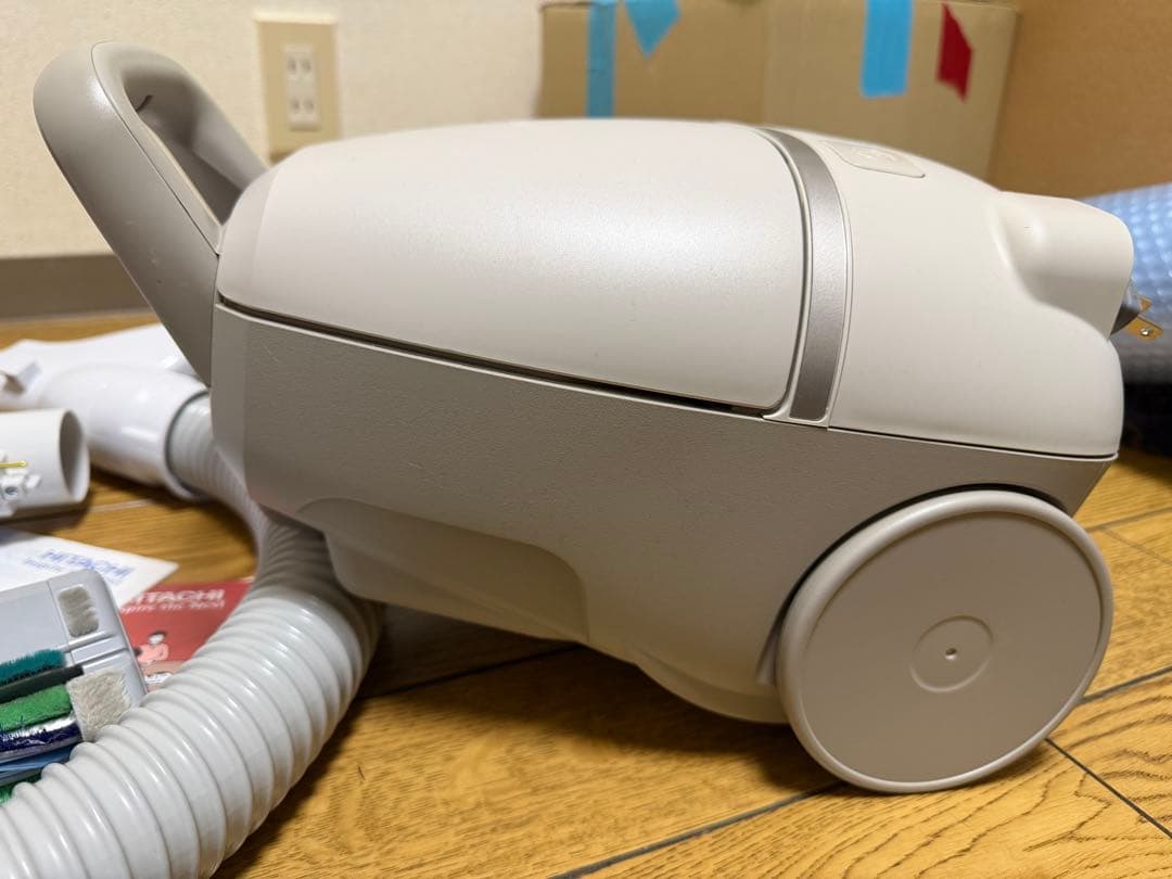 使用少 2025年製 日立 かるパック 紙パック式掃除機 クリーナー KP90M