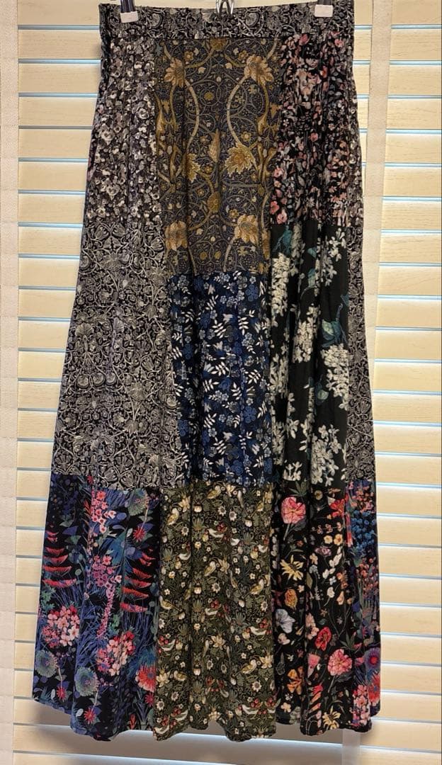 AMERI VINTAGE　LIBERTY PATCHWORK SKIRT