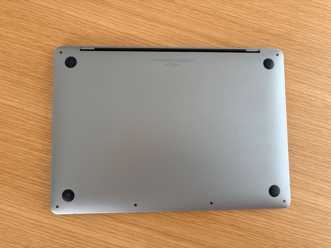 MacBook Pro 13インチ 2020 M1 16GB 1TB シール跡