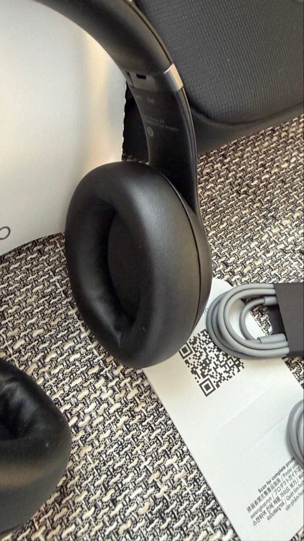 BeatsStudio Proワイヤレスヘッドホン ブラック MQTP3PA/A