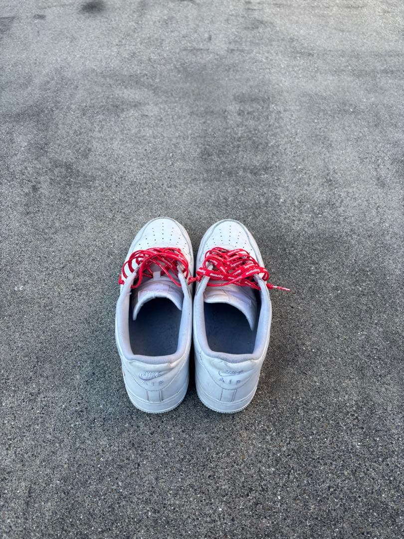 Nike Air Force 1 ホワイト supremeコラボ シュプフォース