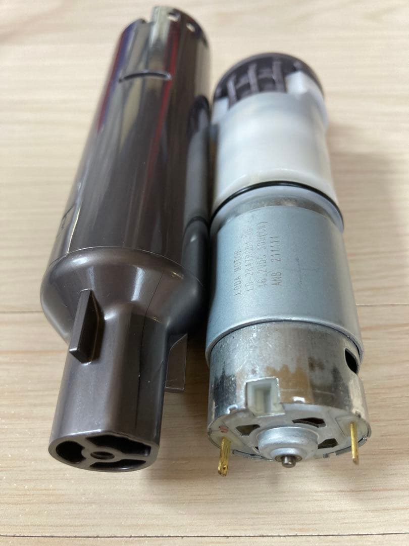 ダイソン　V7 新品純正バッテリー　メンテナンス済み