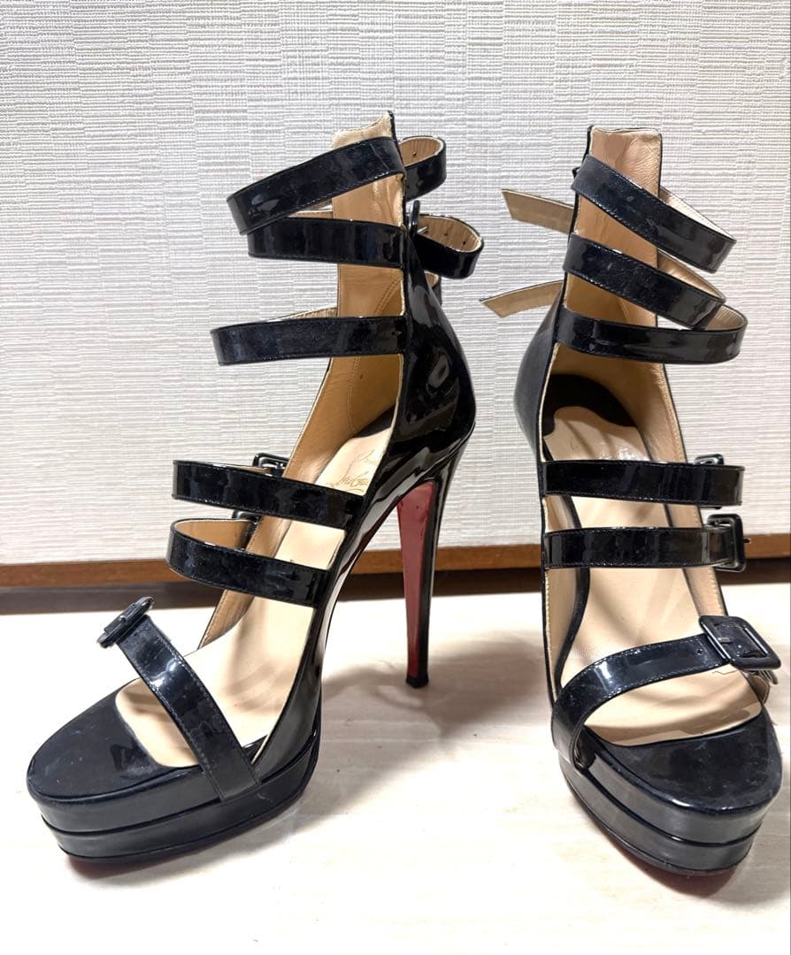 J*︎様 Christian Louboutin エナメルベルトサンダル 37.