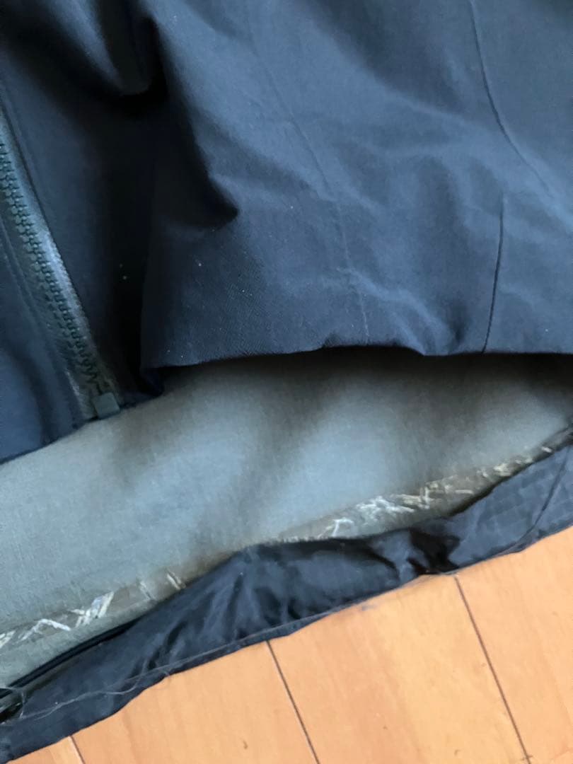 アークテリクス　シータ　SV. 剥がれあり　ARC'TERYX
