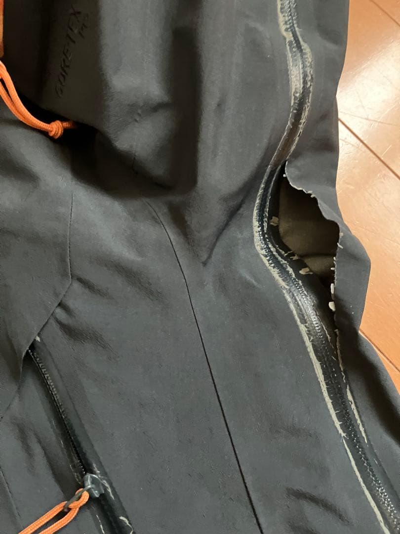 アークテリクス　シータ　SV. 剥がれあり　ARC'TERYX