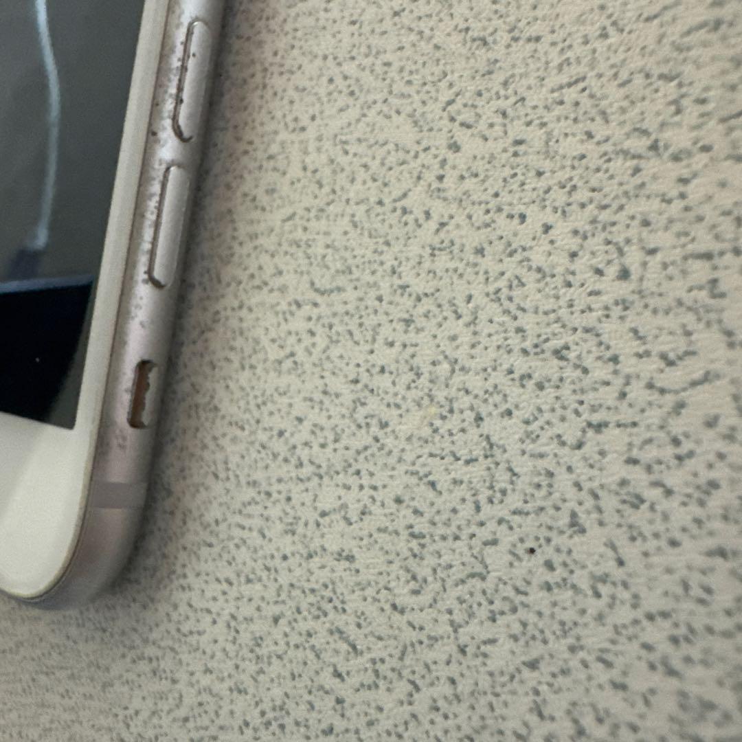 良品！Apple iPhone 8 本体 バッテリー84%