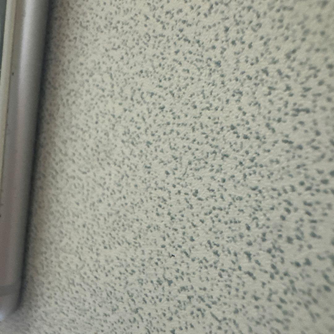 良品！Apple iPhone 8 本体 バッテリー84%