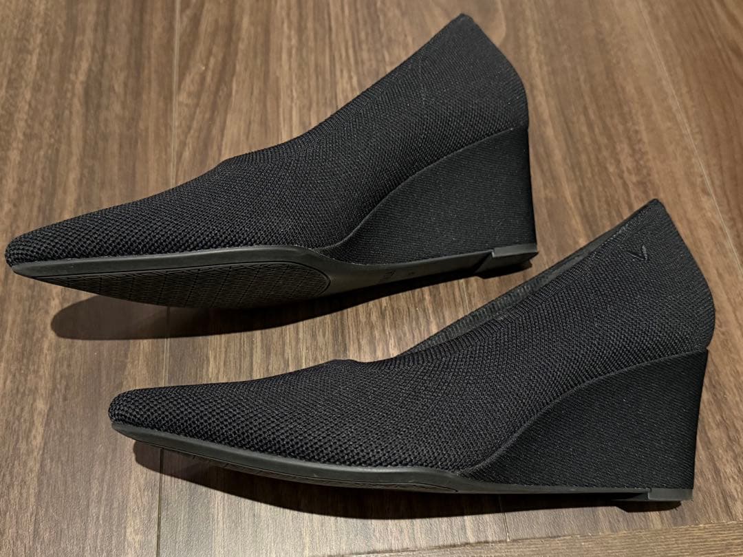 Vivaia ブラック ウェッジヒールパンプス 39美品