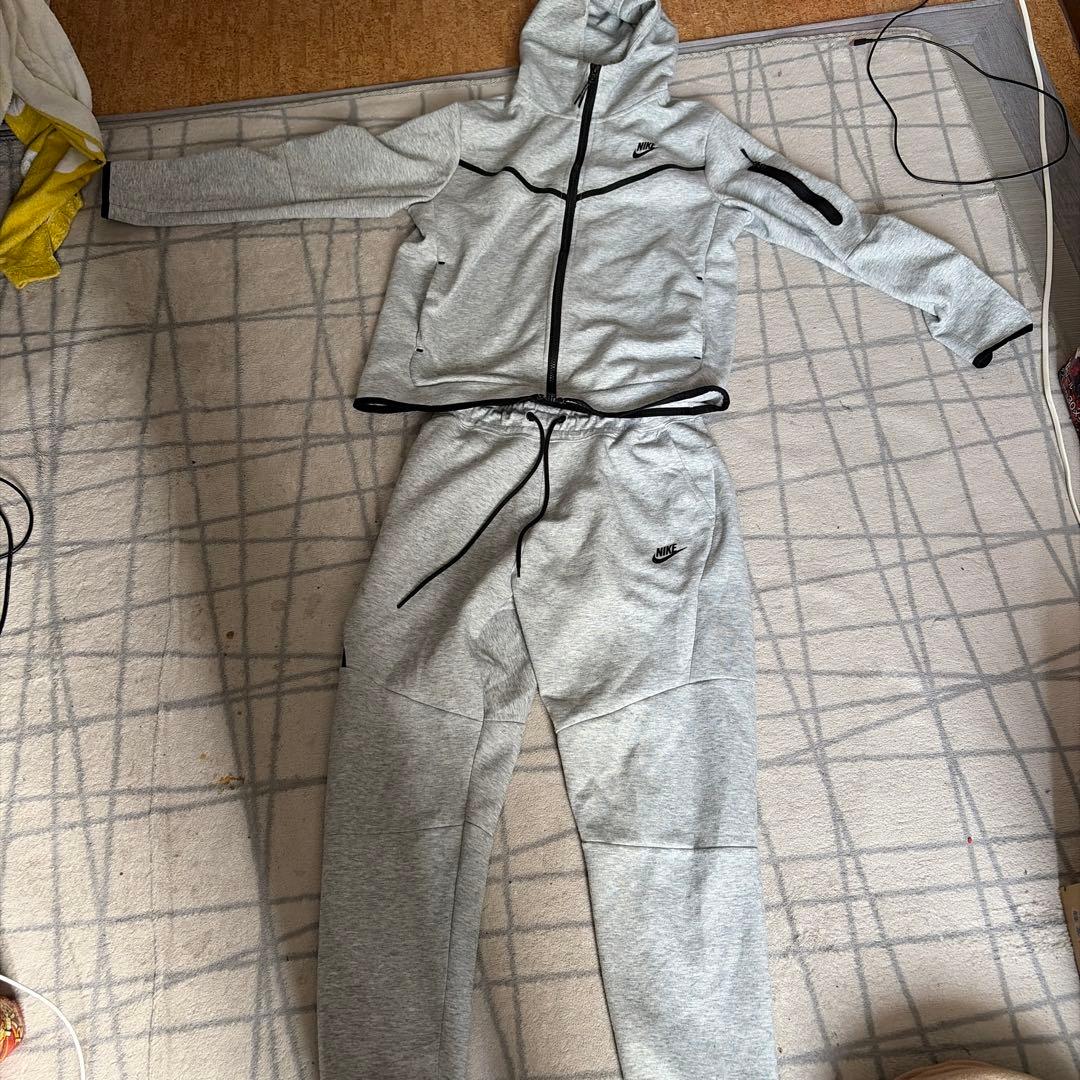 正規品NIKE 上下テックフリースMサイズ値下げ可能