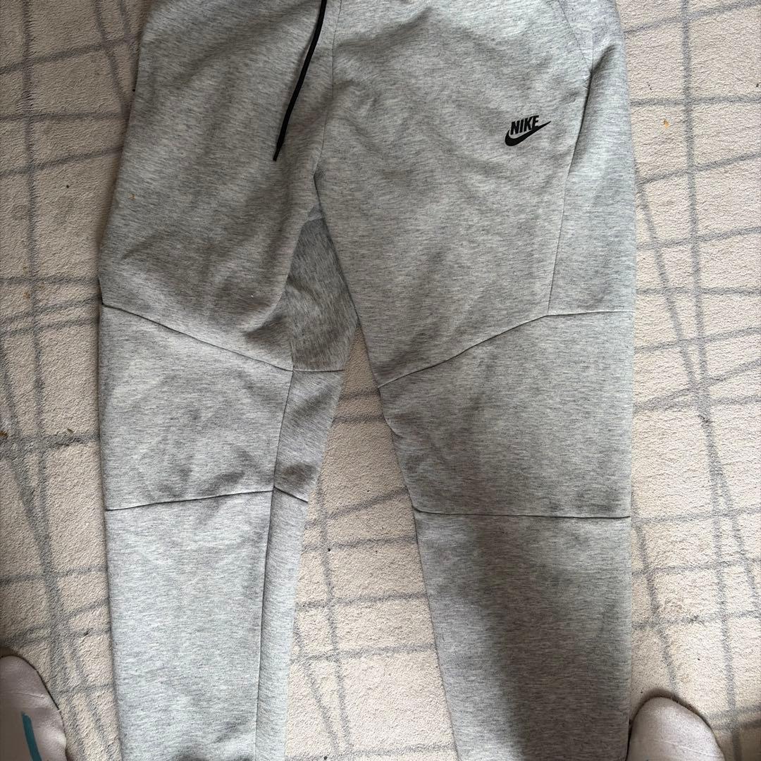 正規品NIKE 上下テックフリースMサイズ値下げ可能