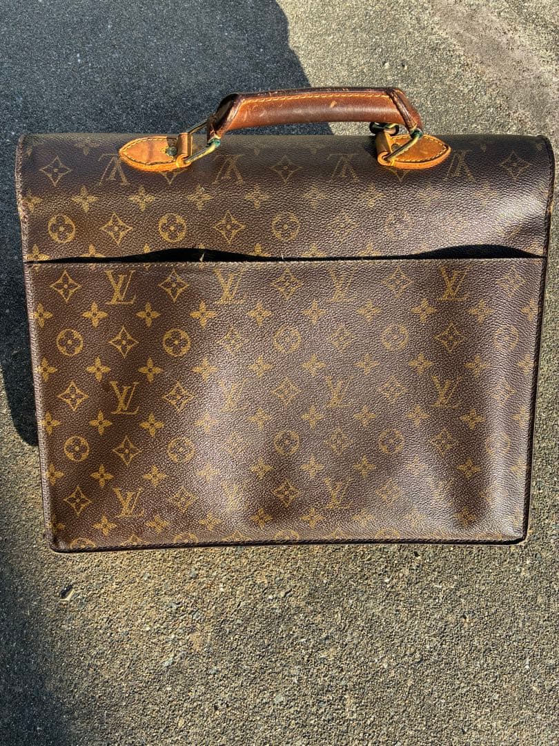 M*様 ハンドバッグ モノグラム セルヴィエット コンセイエ　LOUIS VUI