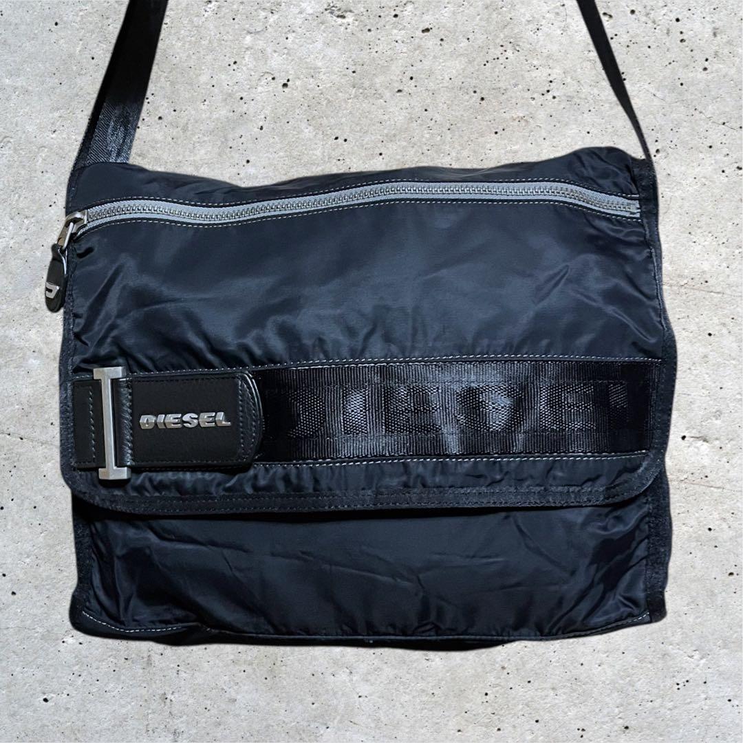 美品　ディーゼル　ショルダーバッグ　メッセンジャーバッグ　ナイロン　ネイビー