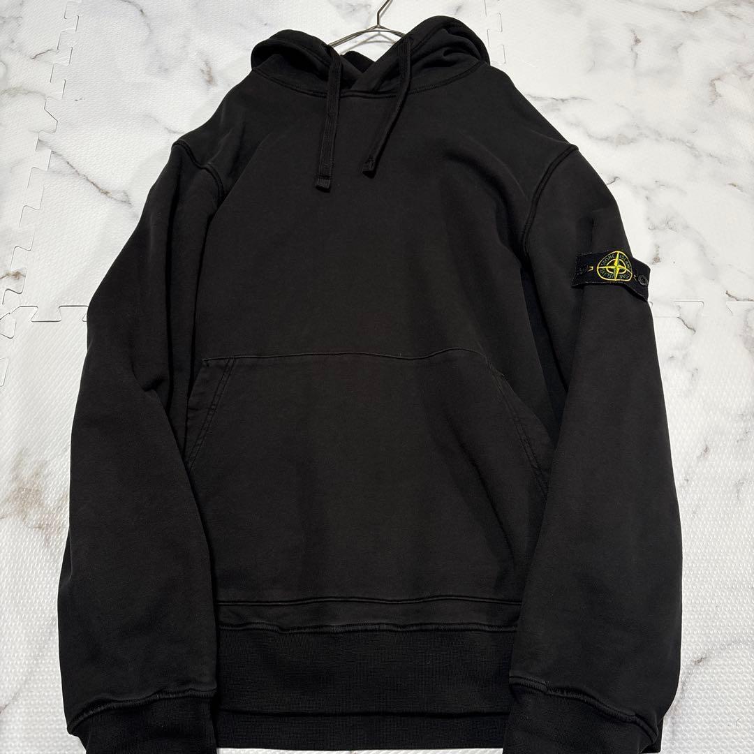 ✨大人気✨ STONE 　 ストーンアイランド黒パーカーXXL