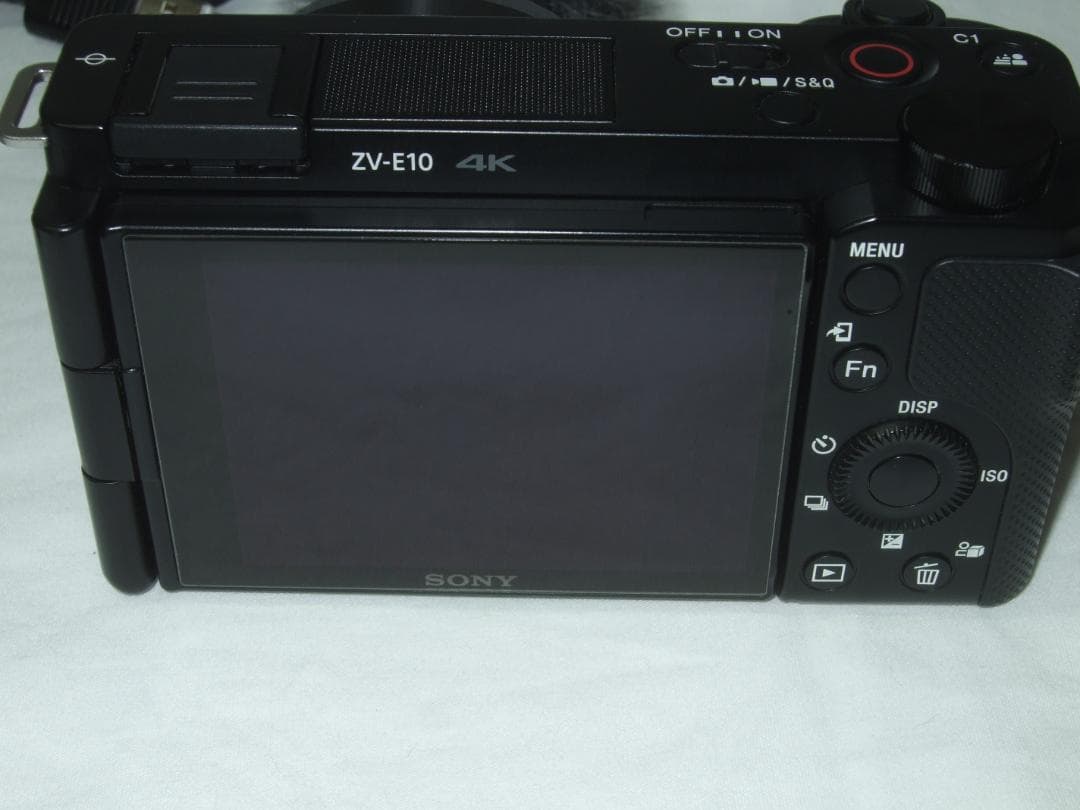 ZV-E10／レンズ SEL16F28／シューティンググリップGP-VPT2BT