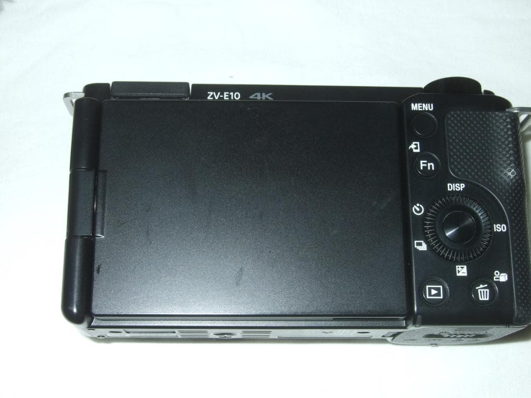 ZV-E10／レンズ SEL16F28／シューティンググリップGP-VPT2BT