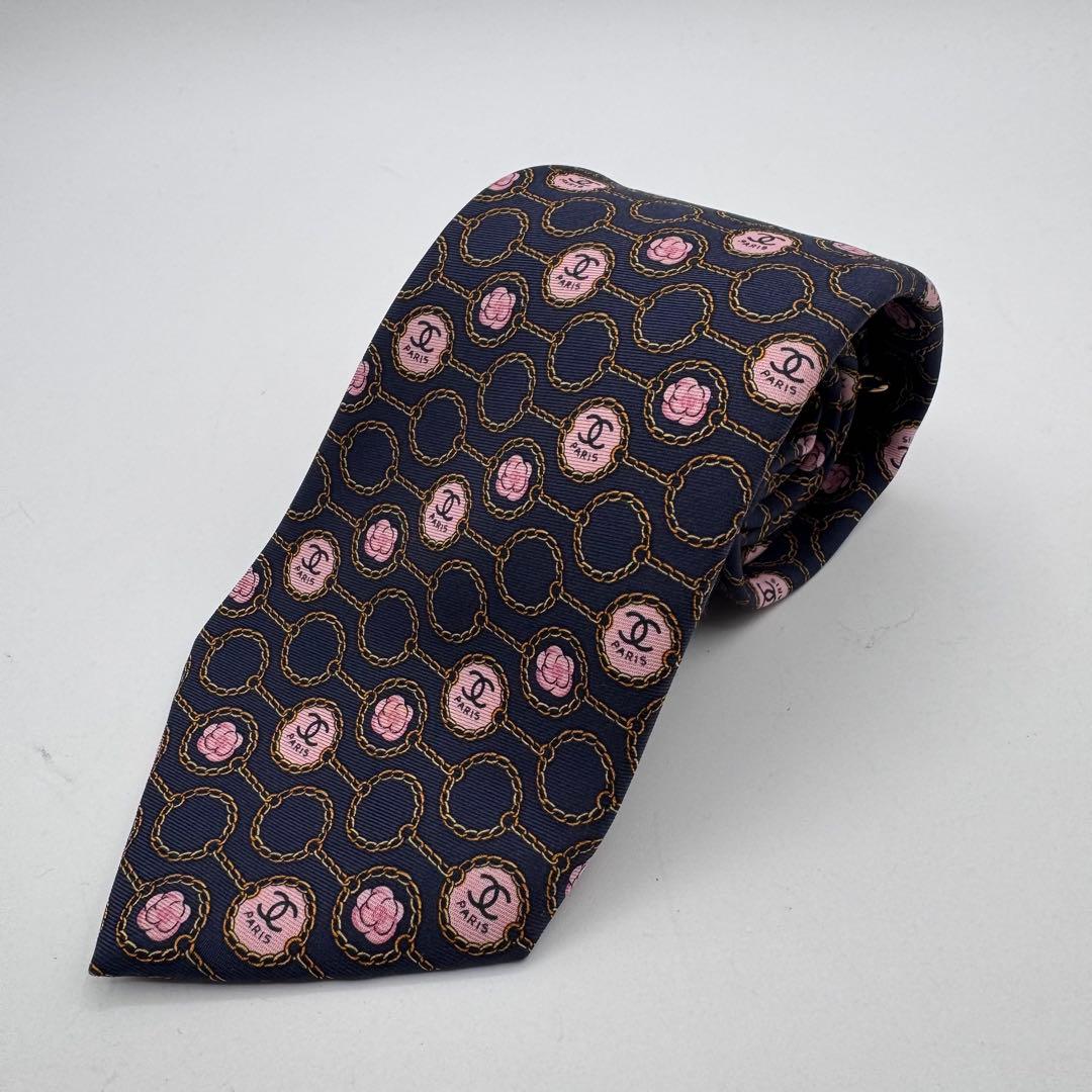 CHANEL シャネル ネクタイ 小紋 総柄 カメリア チェーン付 プリント