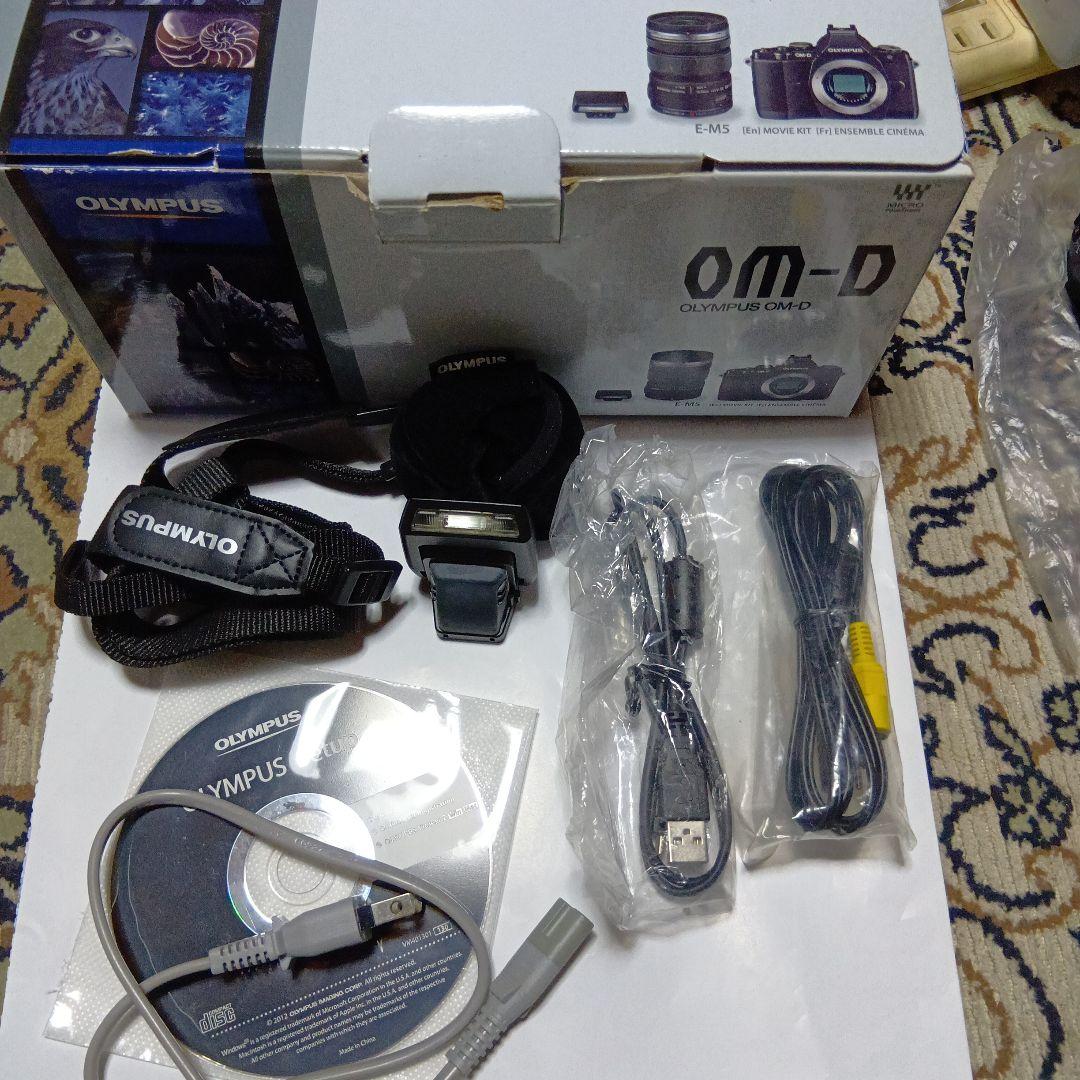 大幅値下げOLYMPUS OM-D ミラーレス一眼カメラレンズグリップ付元箱あり