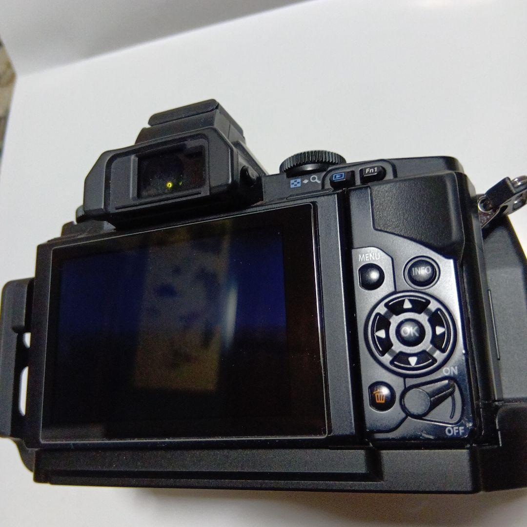 大幅値下げOLYMPUS OM-D ミラーレス一眼カメラレンズグリップ付元箱あり