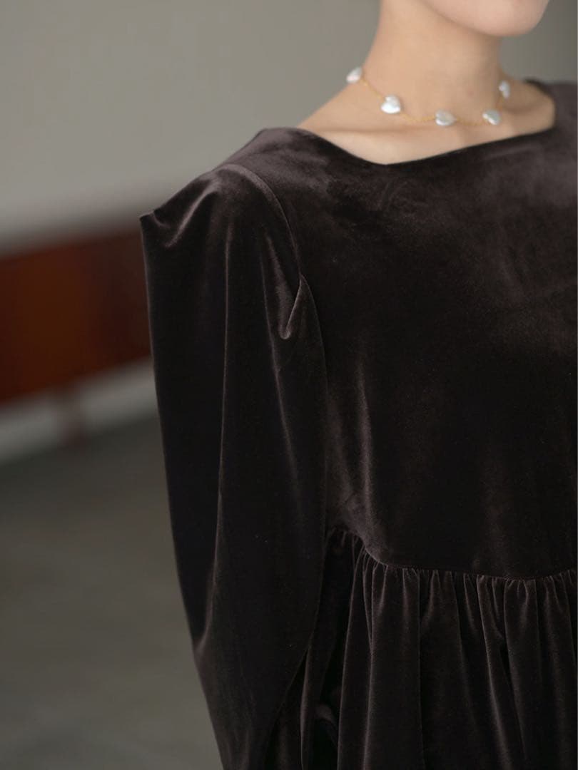 トレフルプラスワン TREFLE+1 ベロアペプラムトップス ブラウン