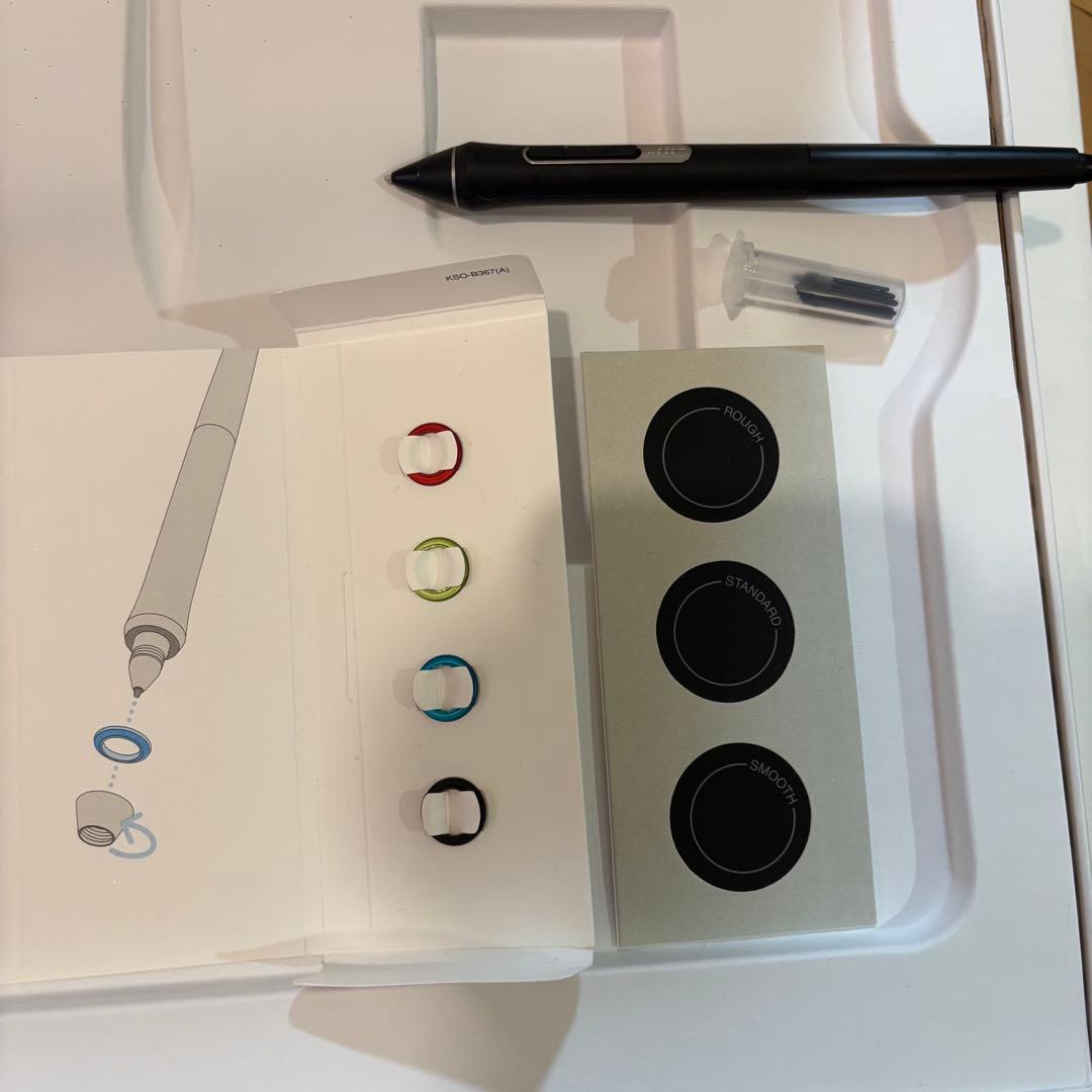 美品 Wacom Intuos Pro Paper Edition Lサイズ