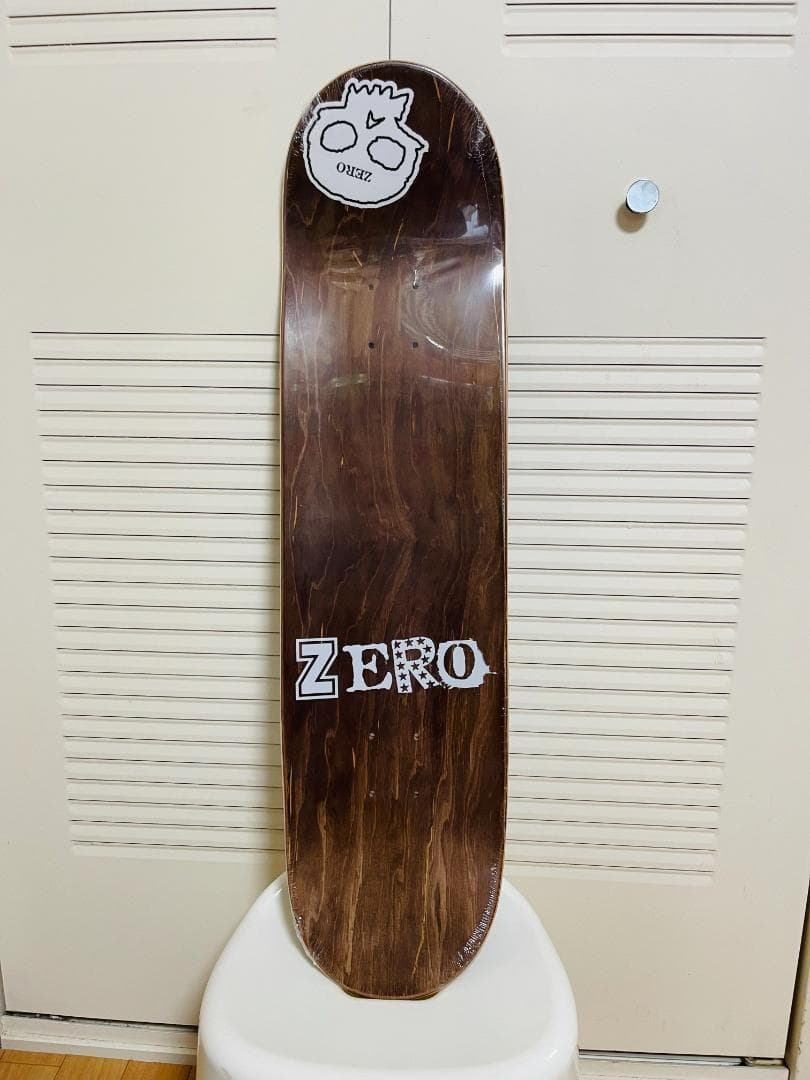 台湾製無地黒デッキテープ付き　ZERO ゼロ スケートボードデッキ　8.0