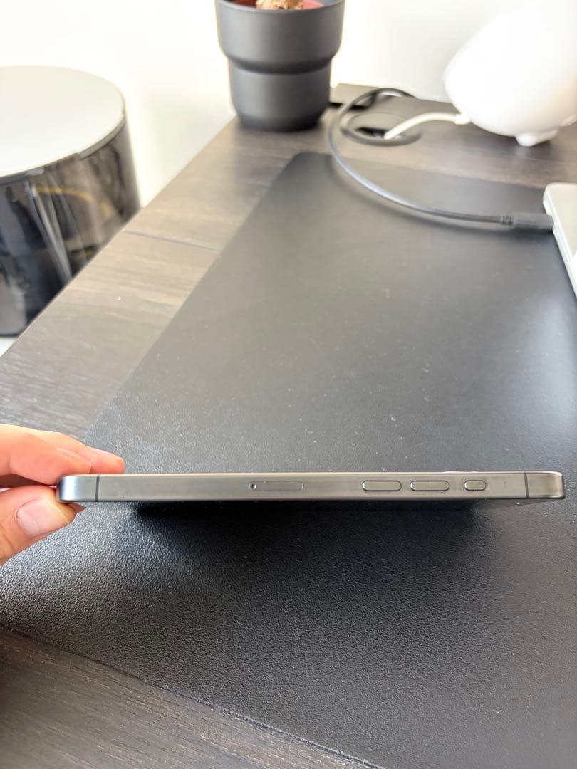 iPhone 15 Pro Max - 256GB - バッテリー81%