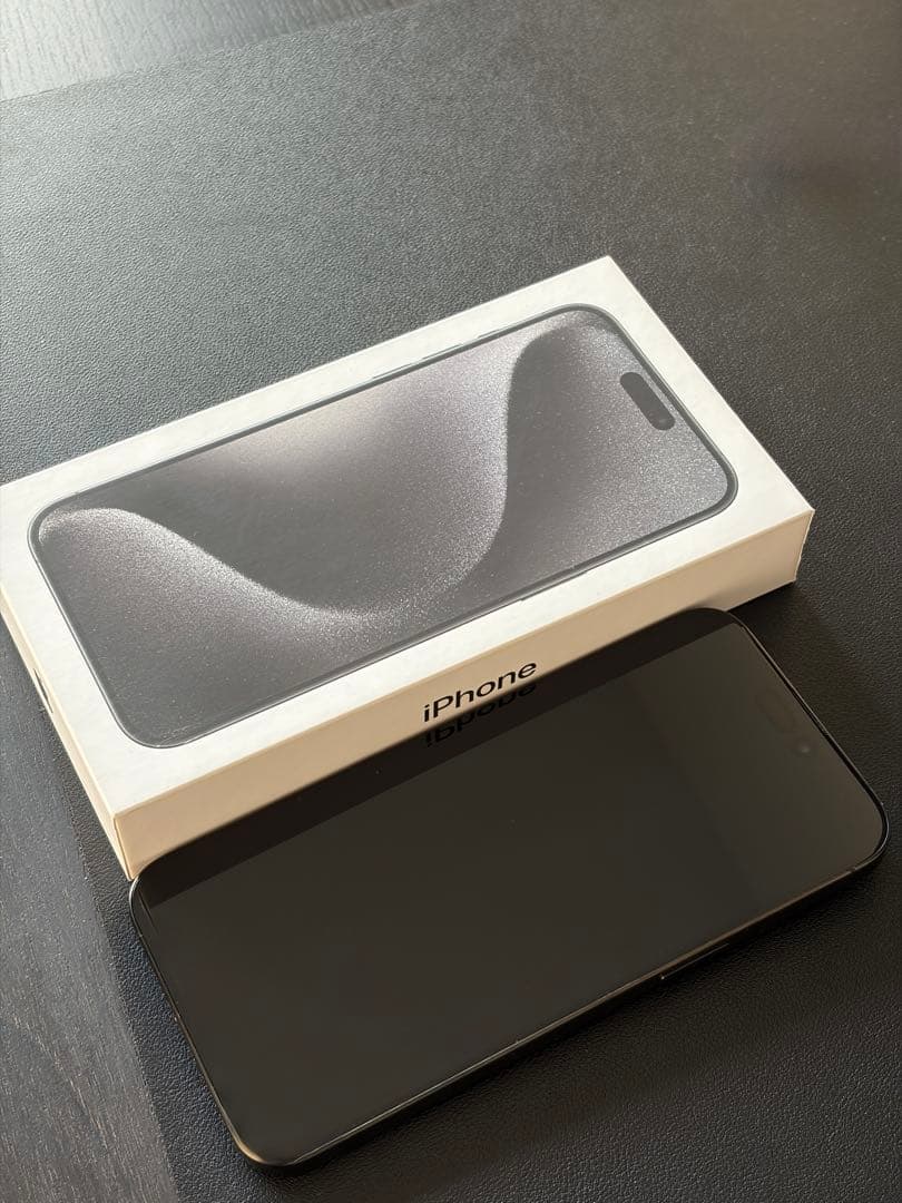 iPhone 15 Pro Max - 256GB - バッテリー81%